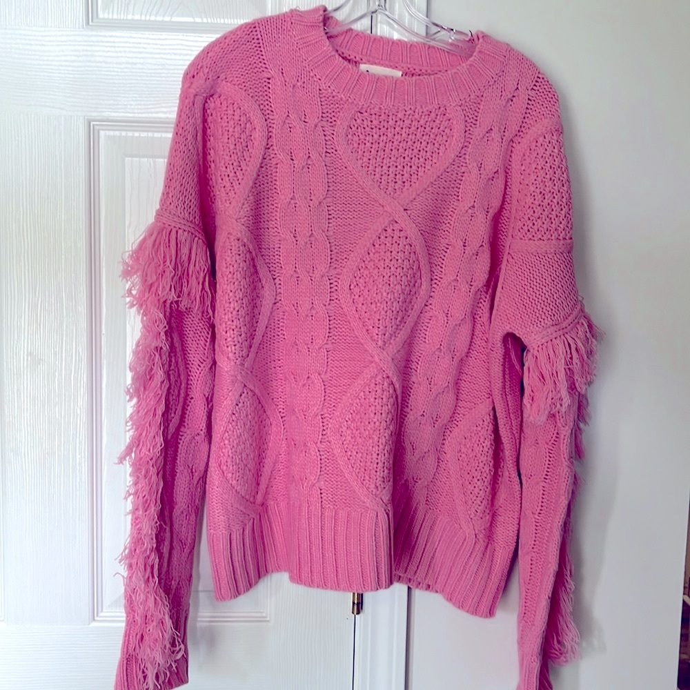 Cute fringed sweater. Size med EUC! Smoke free